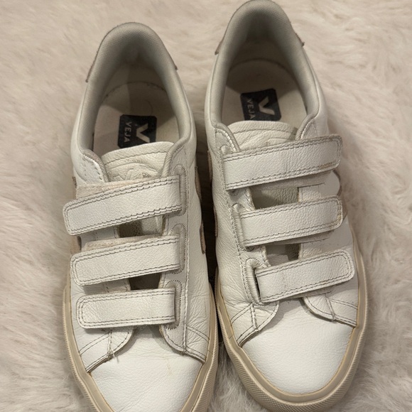 Veja Cream Velcro Leather/Suede Sneakers Size 8 pre-owned. - Picture 9 of 11